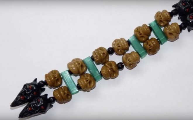 Тюремные самоделки из хлеба: нарды, четки и даже оружие