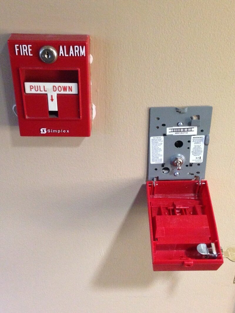 1. Внутри пожарной сигнализации — простой выключатель вещи, внутри, изнутри, подборка, разрез, фото
