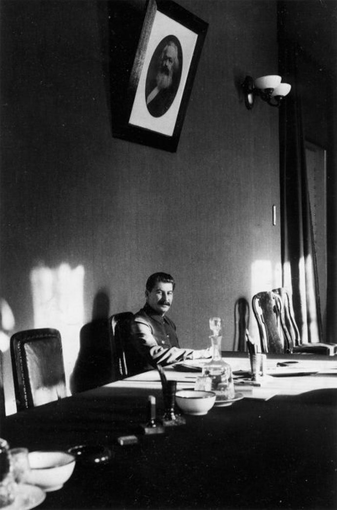Единственный случай, когда Сталин позировал фотографу Сталин, Джеймс, Сталина, Кремле, фотограф, снимки, фотографа, потом, страны, единственный, минут, многочисленные, Кремль, заветной, нужно, пройти, обыски, кордоны, недоверчивые, взгляды