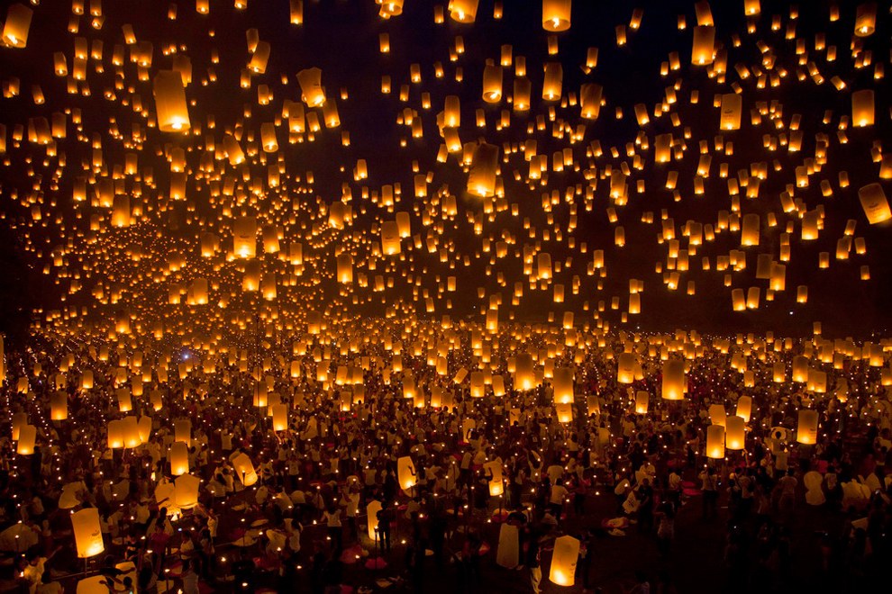 24 мая в университете Филиппин запустили в небо 15 185 китайских фонариков. Предыдущий рекорд был поставлен в 2012 году, тогда в Румынии на открытии торгового центра запустили в небо 12 740 фонарей