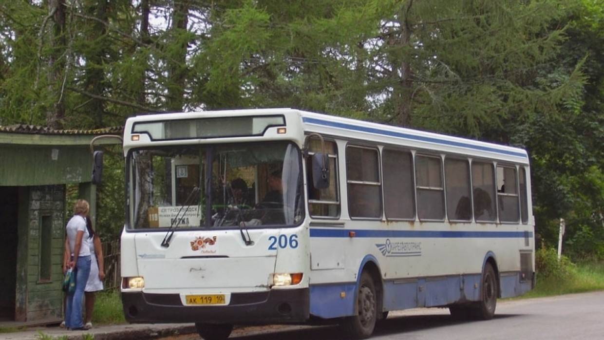Автобусам без ремней безопасности могут ограничить скоростной режим до 70 км/ч
