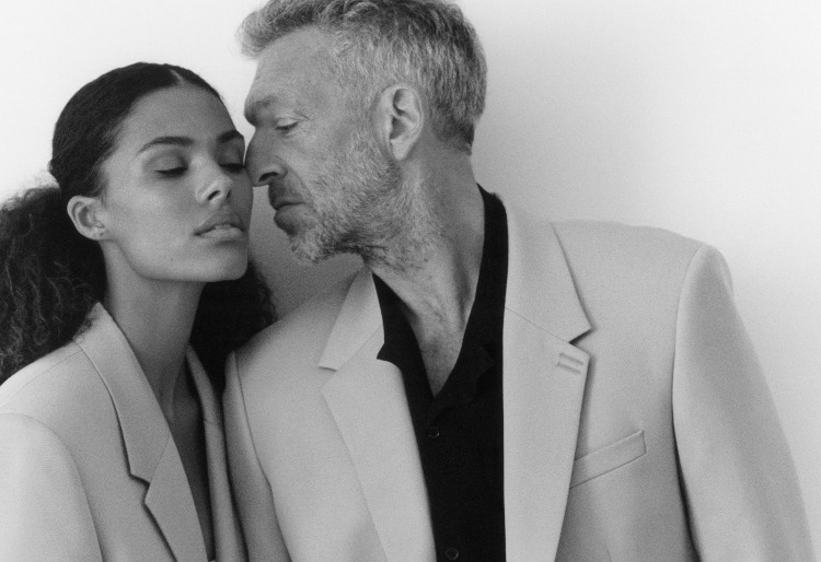 Любите друг друга: Тина Кунаки и Венсан Кассель снялись в чувственной фотосессии Любите друг друга: Тина Кунаки и Венсан Кассель снялись в чувственной фотосессии Звезды,Звездные пары