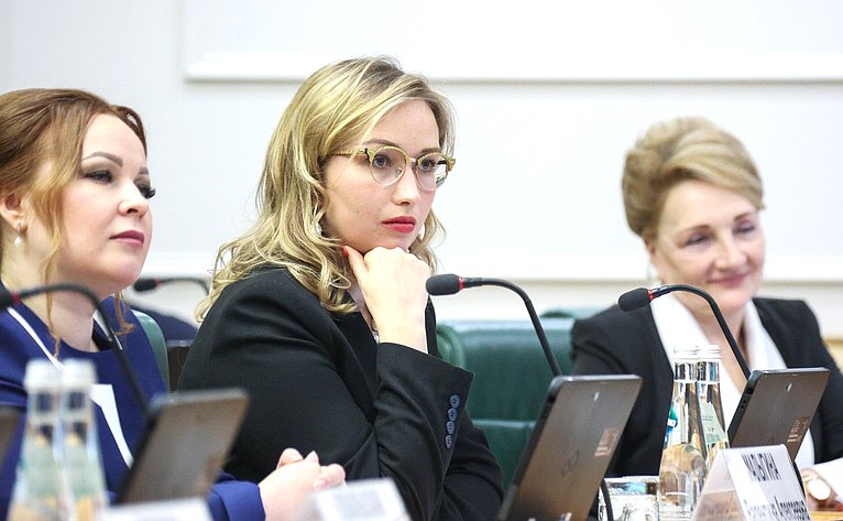 Алиса Бирюкова предложила Валентине Матвиенко ввести туристический сбор в Суздале