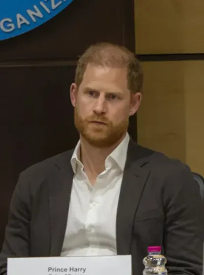 В сети появились новые фото Меган Маркл и принца Гарри В сети появились новые фото Меган Маркл и принца Гарри бывший принц эндрю,всемирная организация здравоохранения (воз),гарри меган маркл,Джеффри Эпштейн