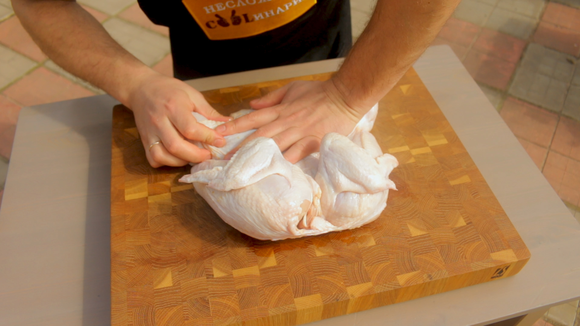 Шашлык из целой курицы + несложный чесночный соус!⁠⁠ чтобы, курица, курицу, курицы, чеснока, приготовления, можно, Перемешиваем, чесночный, углей, немного, этого, также, части, будет, готовится, тушку, маринада, проткнуть, минут