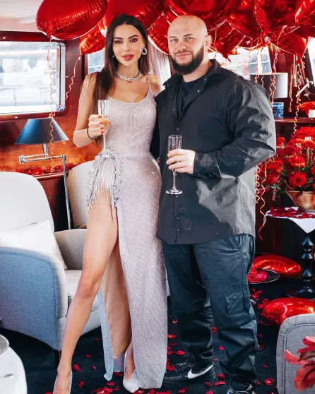 Джиган прокомментировал слухи о намерении взыскать с Оксаны Самойловой 310 млн рублей рублей, Оксана, Джиган, Самойлова, после, брачный, также, Самойловой, договор, Джигана, только, сторон, приобретает, назначено, адвокаты, автопарк, готовят, имущество, Джиганом, принадлежит