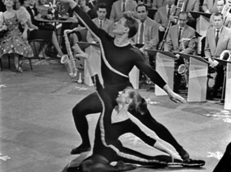 Романенко и Гайдаров исполняют акробатический танец СССР, голубой огонек, ностальгия, старый новый год, эстрада