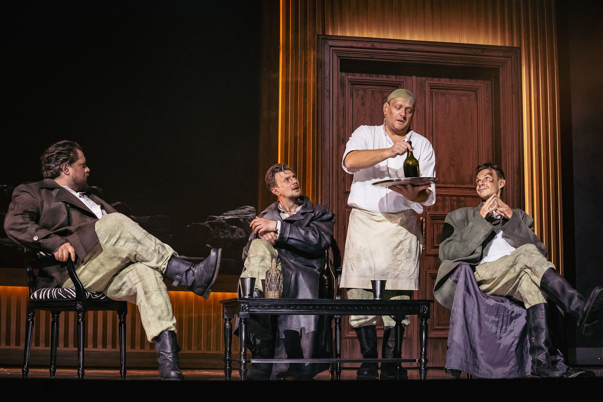 Сцена из спектакля «Игра интересов»