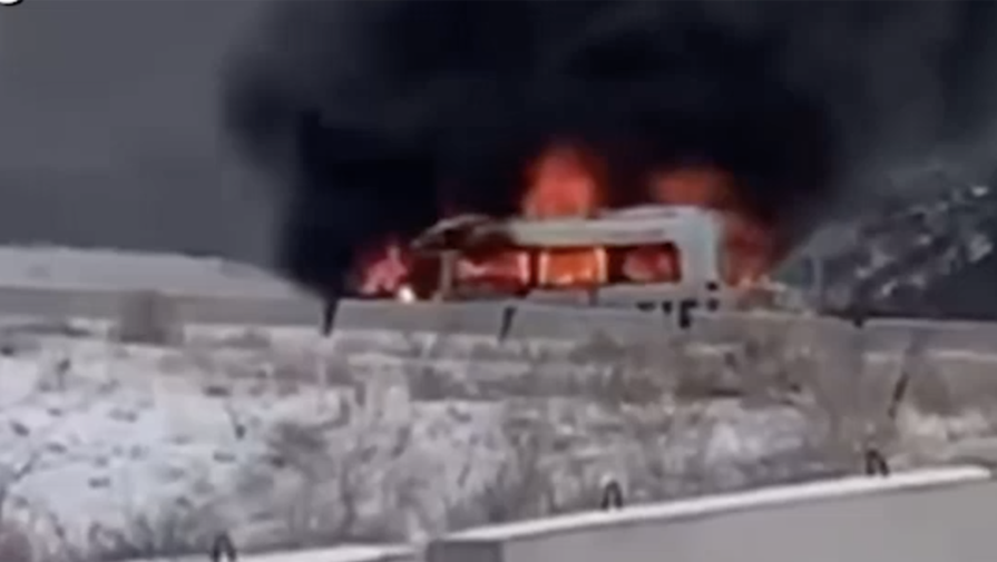 В Дагестане сгорел автобус, перевозивший туристов
