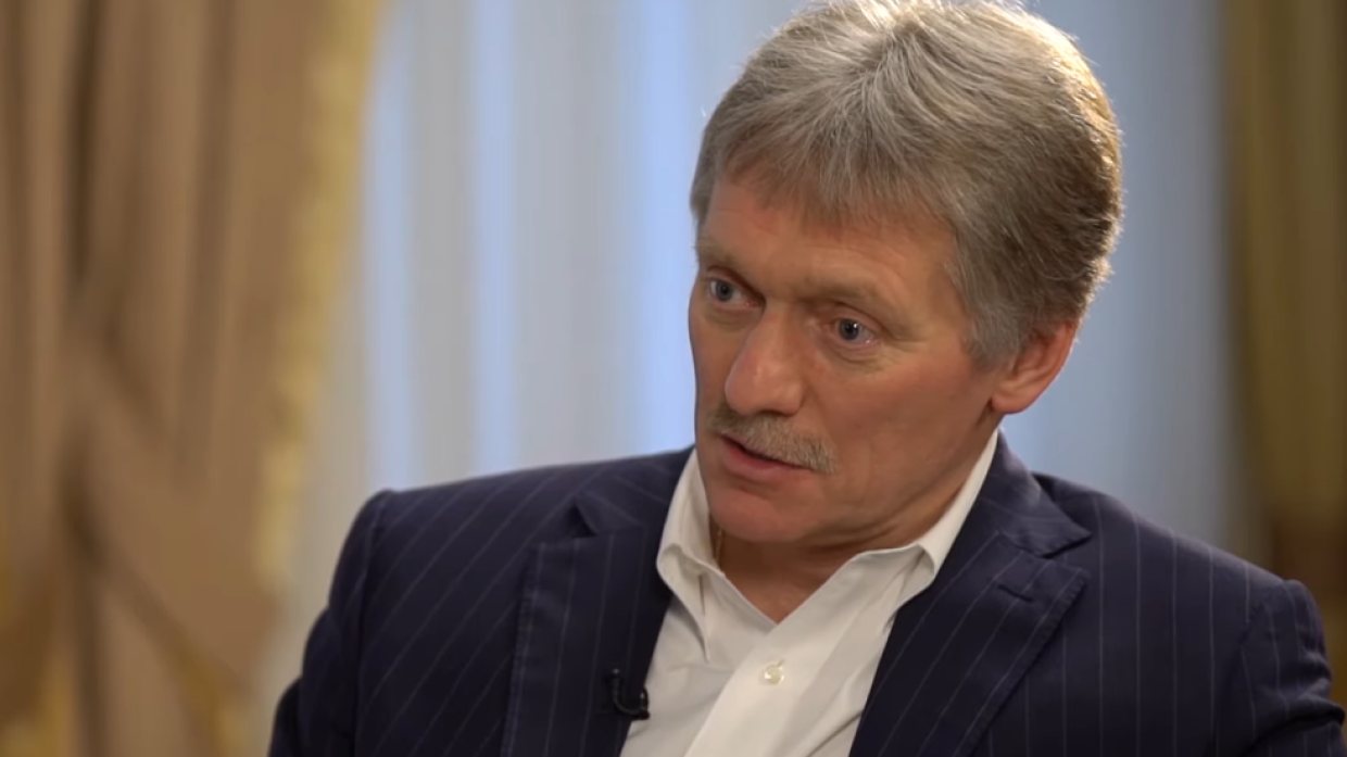 Песков заявил, что многие служащие Кремля болеют коронавирусом