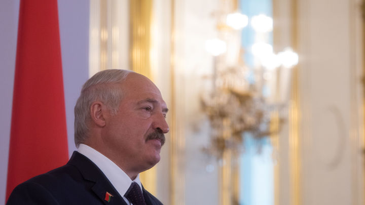"Прекратить всякие разговоры о суверенитете и независимости": Лукашенко, рассказав о несогласии с Путиным, заговорил о "здраде" геополитика
