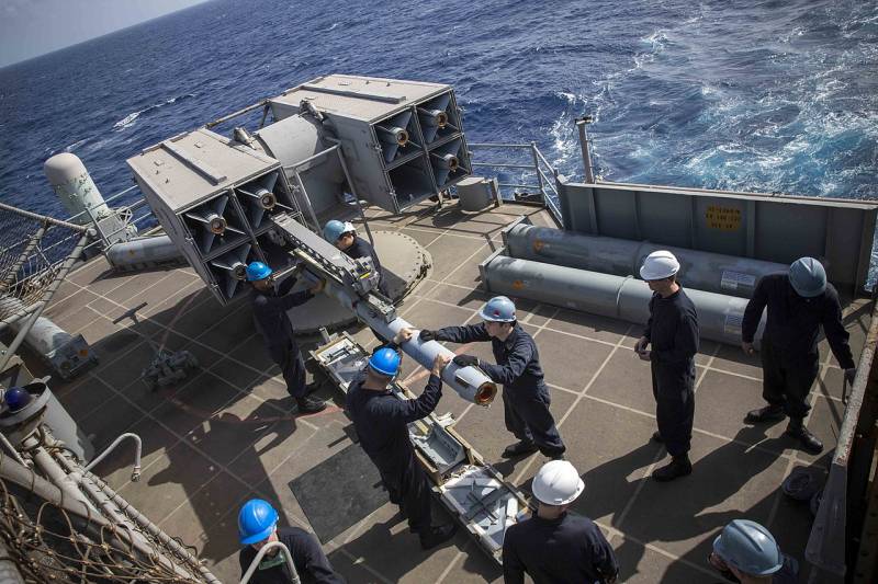 Зенитные ракеты RIM-7 Sea Sparrow для Украины оружие