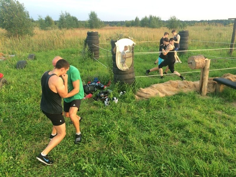 Приезжайте к нам в колхоз - куры, куры и навоз  