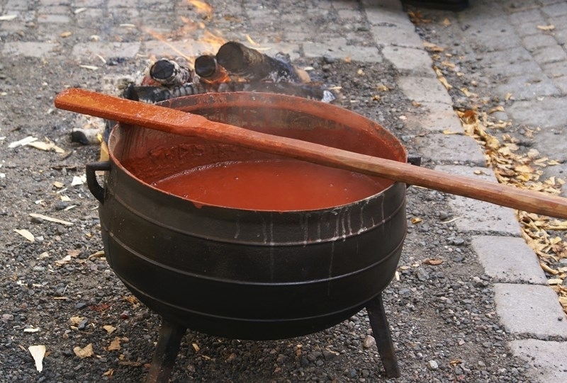 Садовая краска своими руками, которая дешевле обычной и служит десятки лет краска, дереву, железного, только, литра, потому, раствор, краску, краски, смешиваем, предлагают, однородной, поваренной, купороса, финны, краской, стоит, обычной, дачникам, лучше