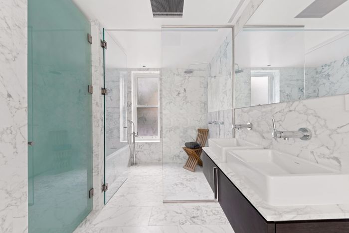 Светлая, теплая и воздушная квартира, в которой приятно жить Светлая, теплая и воздушная квартира, в которой приятно жить интерьер и дизайн,квартира,пространство,фуксия