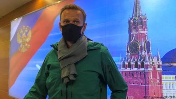 Россия заявила, что TikTok удаляет посты, пропагандирующие незаконный протест Навального