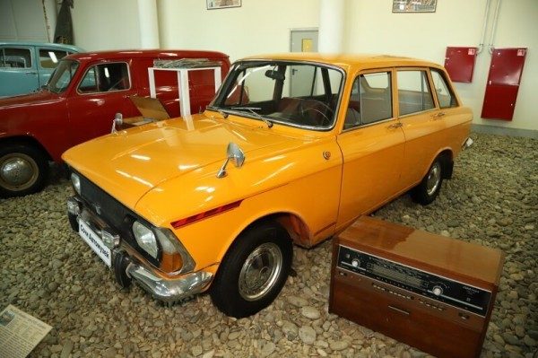 ИЖ-2125 - первый серийный советский лифтбек