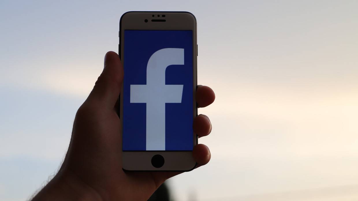 Meta рассматривает сценарий закрытия Facebook и Instagram в Европе