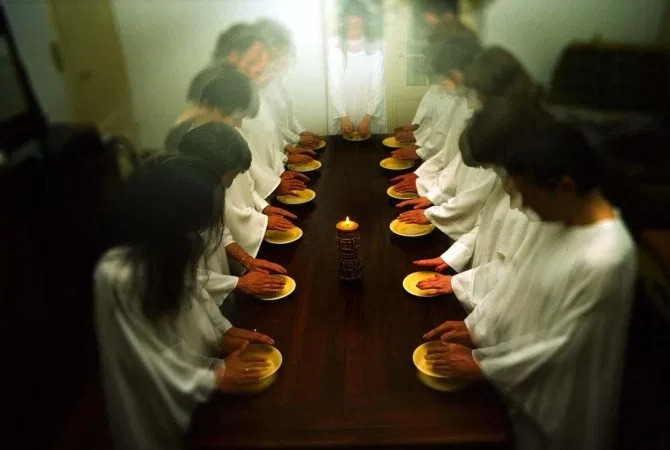 Извращенная жизнь культов Судного дня: от женитьбы на семилетних девочках до массовых самоубийств religion,жизнь,криминал,культы