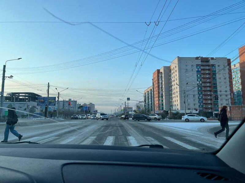 Водители жалуются на скользкие дороги в Чите