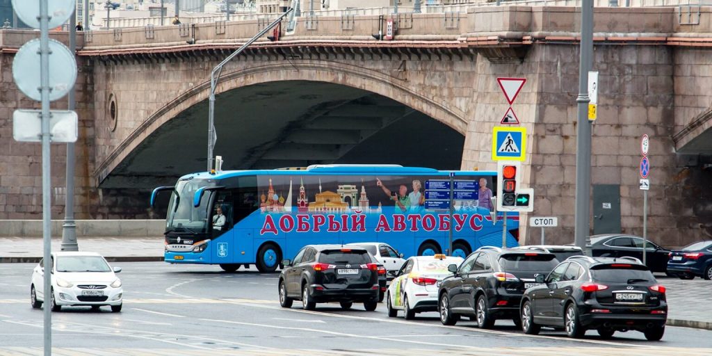 Пенсионеры из Капотни съездили на «Добром автобусе» в Сергиеву Лавру