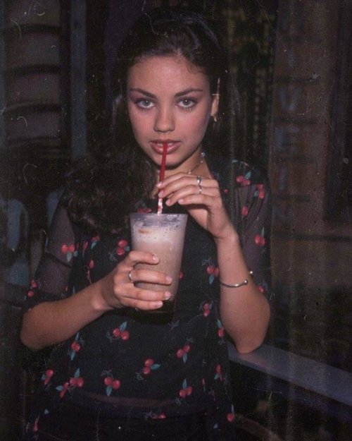 Знаменитости в молодости Знаменитости в молодости