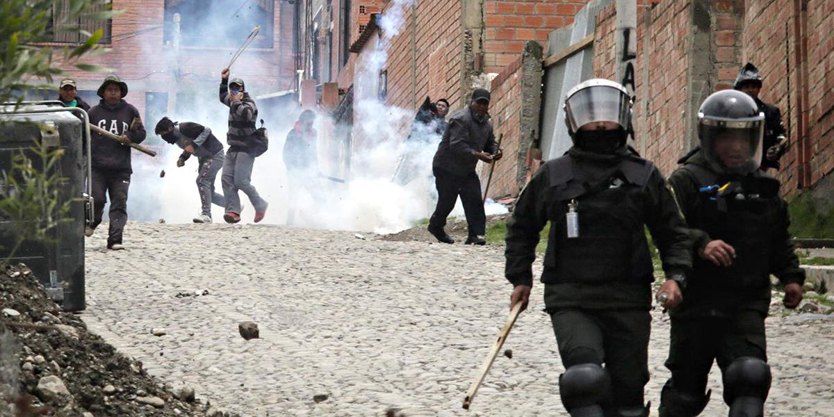 Переворот и анархия: что происходит в Боливии