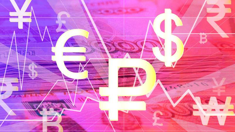 Эксперт по финансам Елин: хранить сбережения лучше в разных валютах