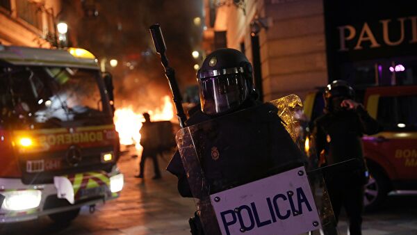В Испании девятый день подряд происходят беспорядки