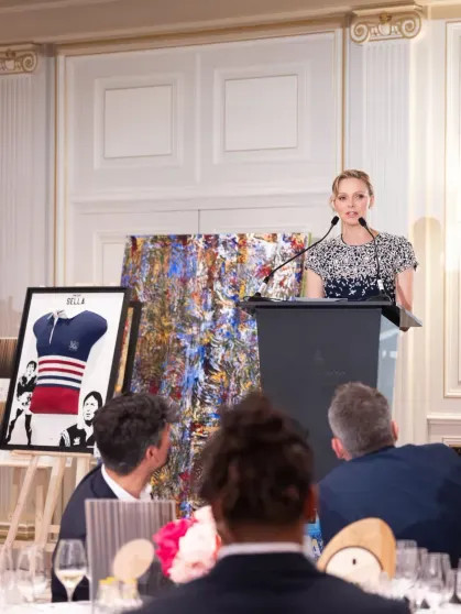 Княгиня Монако Шарлен вышла в свет в вечернем платье вместе с мужем, князем Альбером II Альбер, княгиня, ШарленКнязь, Шарлен, князь, после, детей, ШарленКнягиня, Монако, Альбера, законной, признанных, разных, Помимо, Габриэлла, принцесса, старших, Княгиня, принц, наследный