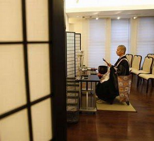 В Японии открыли отель для мёртвых