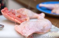 Фото приготовления рецепта: Запечённые куриные окорочка в карамели - шаг №2