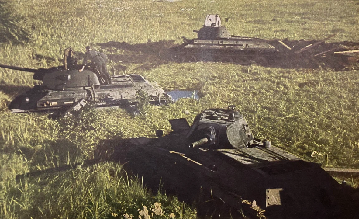 Маскировка советских танков в чистом поле