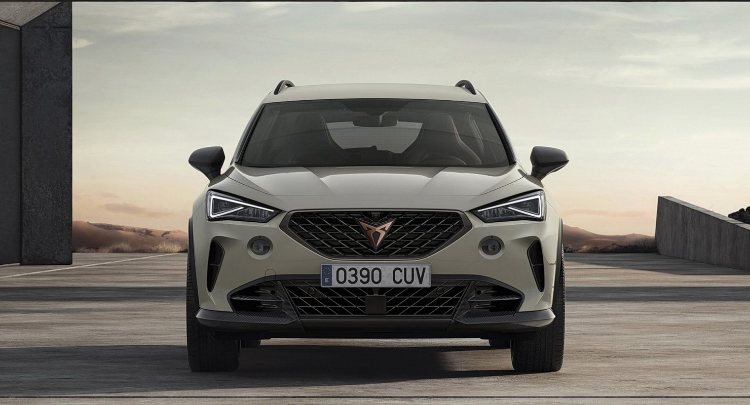 Cupra Formentor VZ5 - пять цилиндров и новый дизайн