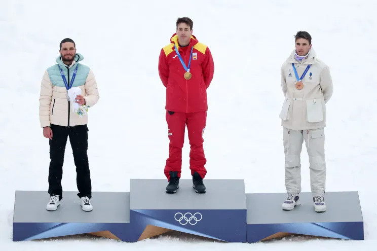 Ски-альпинист Никита Филиппов принёс России первую медаль Олимпиады-2026 минуты, место, Ориоль, Филиппов, Петросян, секунды, медаль, Колль, Кардона, программы, короткой, итогам, Скиальпинист, Олимпиаде, пятое, соответственно, заняли, Гуменник, шестое, казахстанец