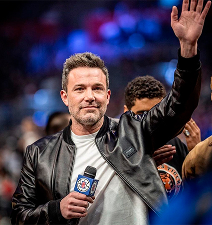 Папарацци засняли Дженнифер Лопес на свидании с Беном Аффлеком Папарацци засняли Дженнифер Лопес на свидании с Беном Аффлеком Звездные пары