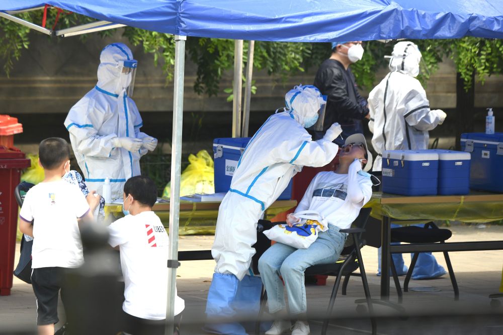 Научная сенсация: в Пекине - коронавирус из будущего