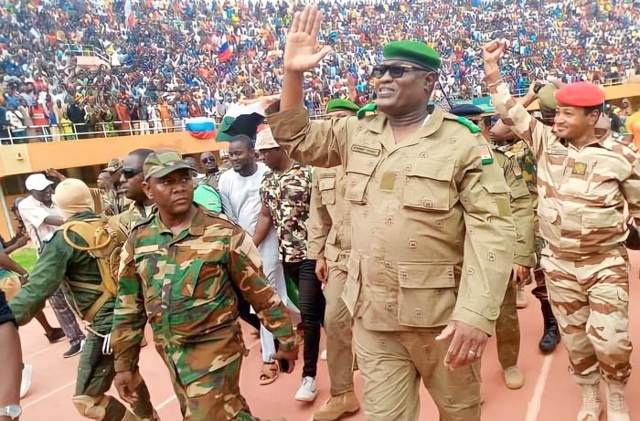 Суета вокруг Нигера и французский колониализм в Африке: вооружён и очень опасен геополитика