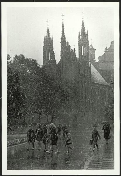 Мокрый снег. Костел Св. Анны
Антанас Суткус, 1961 год, Литовская ССР, г. Вильнюс, МАММ/МДФ.