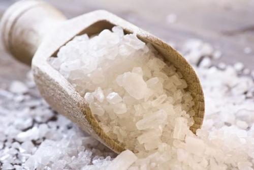 Полезно знать!  От кашля, бородавок и простуды: 9 полезных рецептов на основе соли.