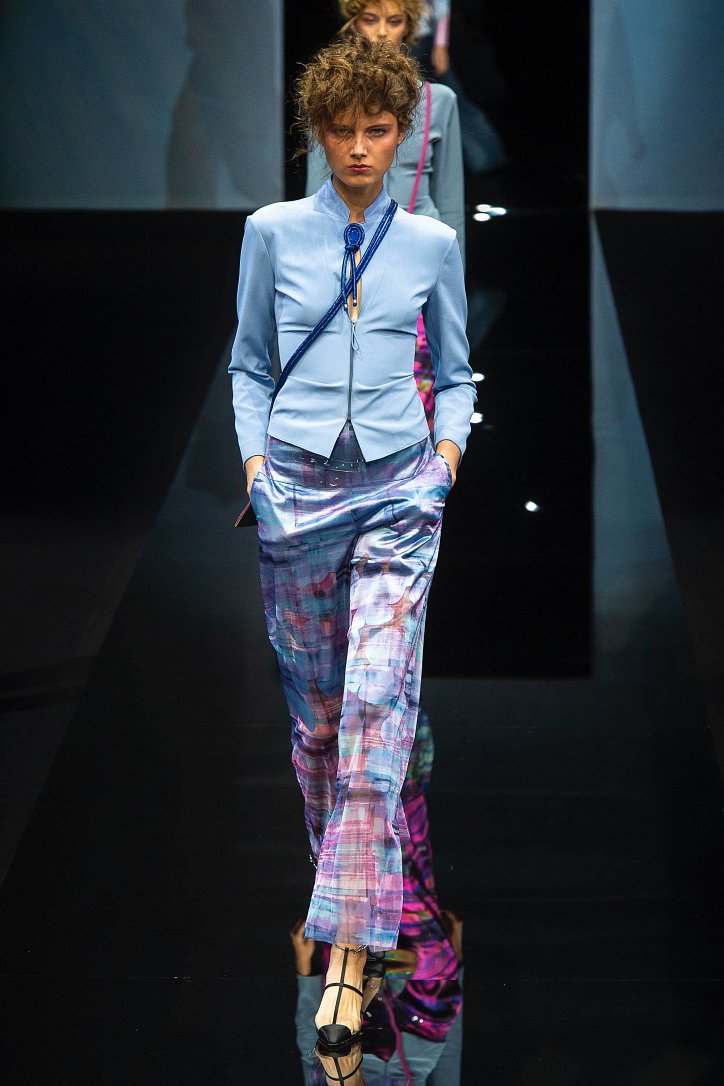 Giorgio Armani весна-лето 2019 - максимальная нежность красок и женственность линий Giorgio Armani весна-лето 2019