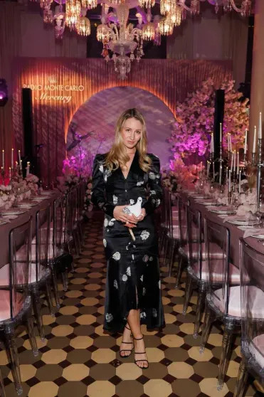 Яна Рудковская, Юлия Барановская, Владислав Лисовец посетили гала-ужин Radio Monte Carlo Вчера, АнтимонийЕкатерина, АлексееваРанее, АносоваДарина, ВолодинаКсения, женойАлла, Сирадекиан, ЗемскаяАлександр, СлавкоАнна, фонда, МурАлёша, АрхангельскаяМадонна, ЛобановаНаталия, ЧайковскаяМария, ЛисовецИрина, БарановскаяВладислав, Бунин, премию, Друзья, РудковскаяЮлия