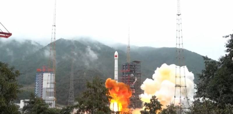 Инспектор и буксир. Экспериментальный космический аппарат «Шицзянь-21» 