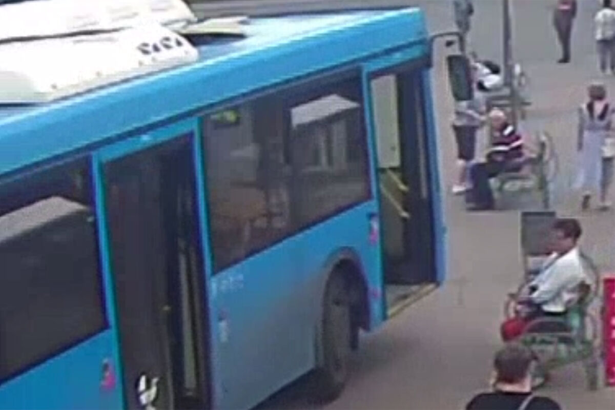 У автобуса, наехавшего на женщину в Домодедово, могли отказать тормоза