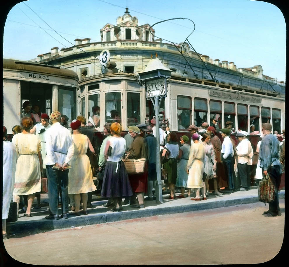 Фотография: Москва 1931 года в цвете на невероятно атмосферных снимках №45 - BigPicture.ru