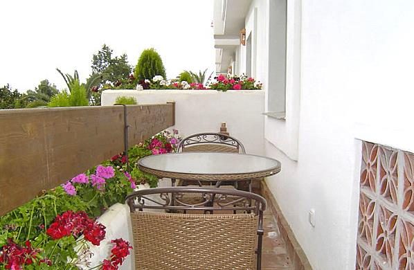 Идеи обустройства небольших балконов идеи