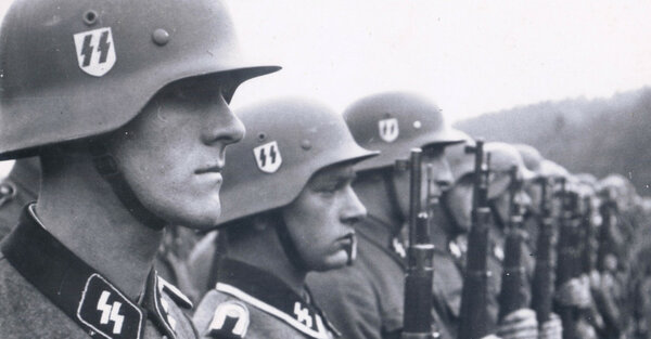 Взгляд зверя. Фотографии кровожадных убийц Взгляд зверя. Фотографии кровожадных убийц всемирная история