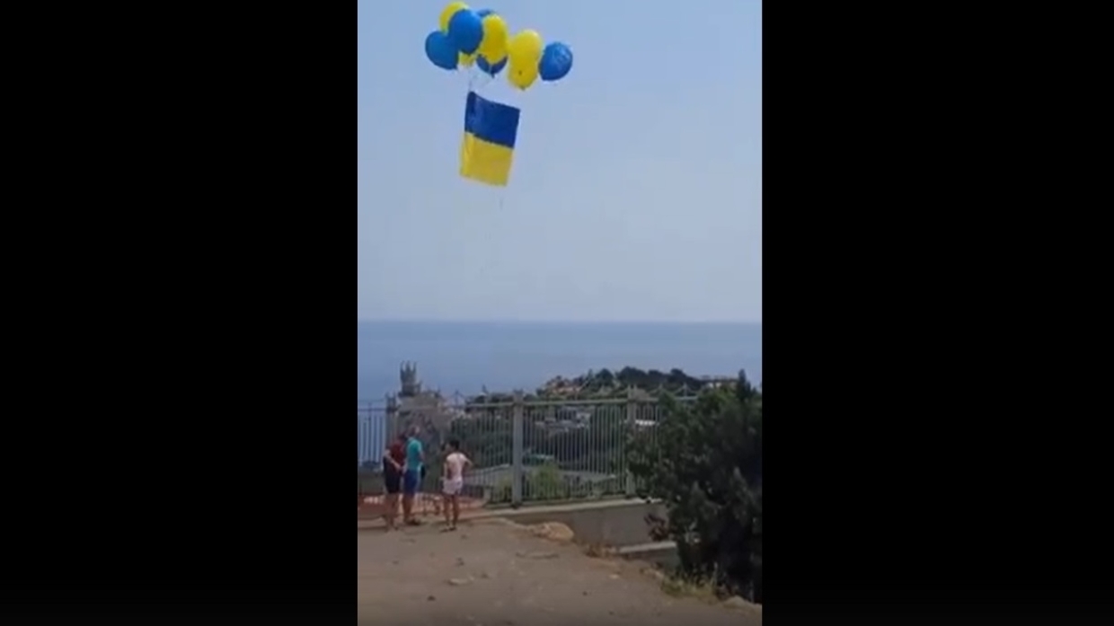 Ялтинцы высмеяли перформанс украинских патриотов в поддержку «Крымской платформы»