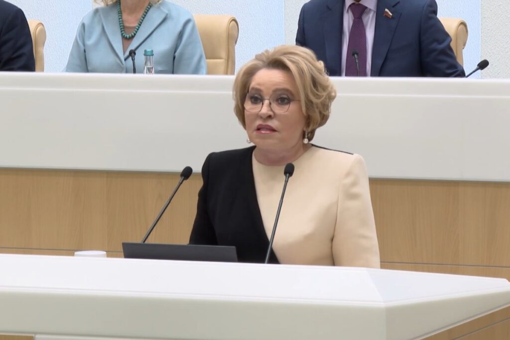 Матвиенко предупредила, что сотрудники «Почты России» скоро «разбегутся»