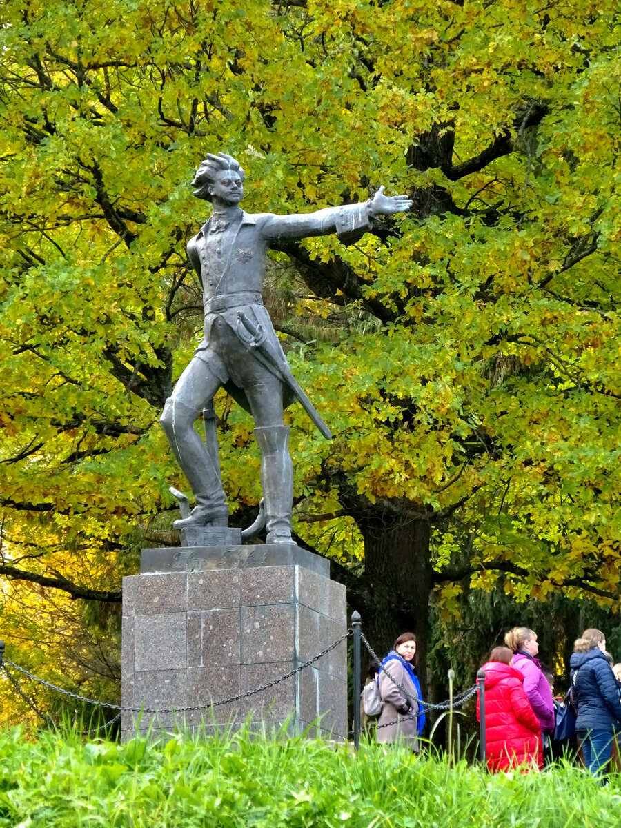 Переславль-Залесский. Ботик Петра Первого. Наш незапланированный визит туда Переславль-Залесский. Ботик Петра Первого. Наш незапланированный визит туда здесь, ничего, дорожка, видимо, Петра, здание, погулять, Петру, закрыты, официальный, просто, получилось, будет, сайта, провинциальный, перед, неблагоустроенный, почти, брать, поездкой